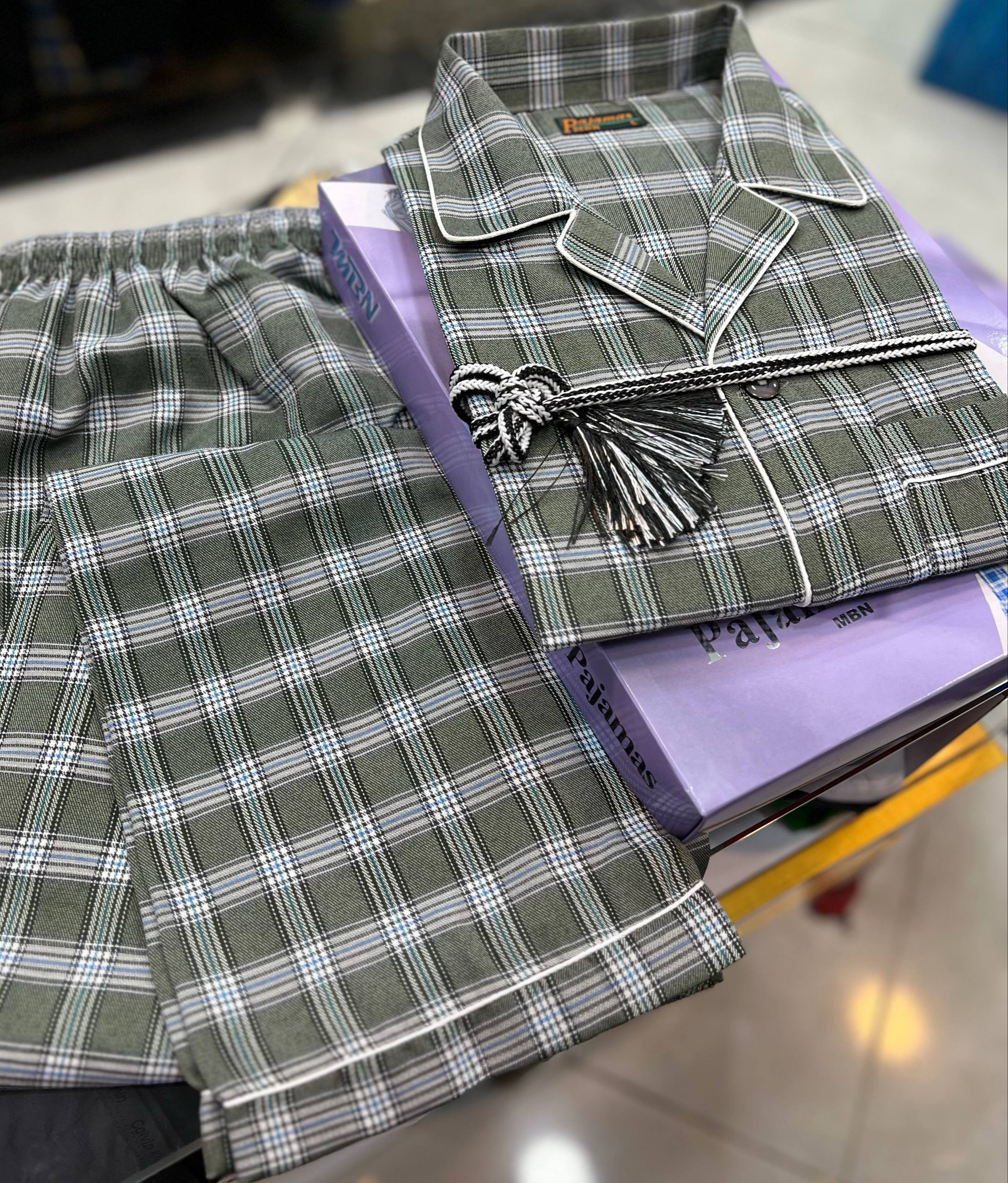 کت و پیژامه مردانه