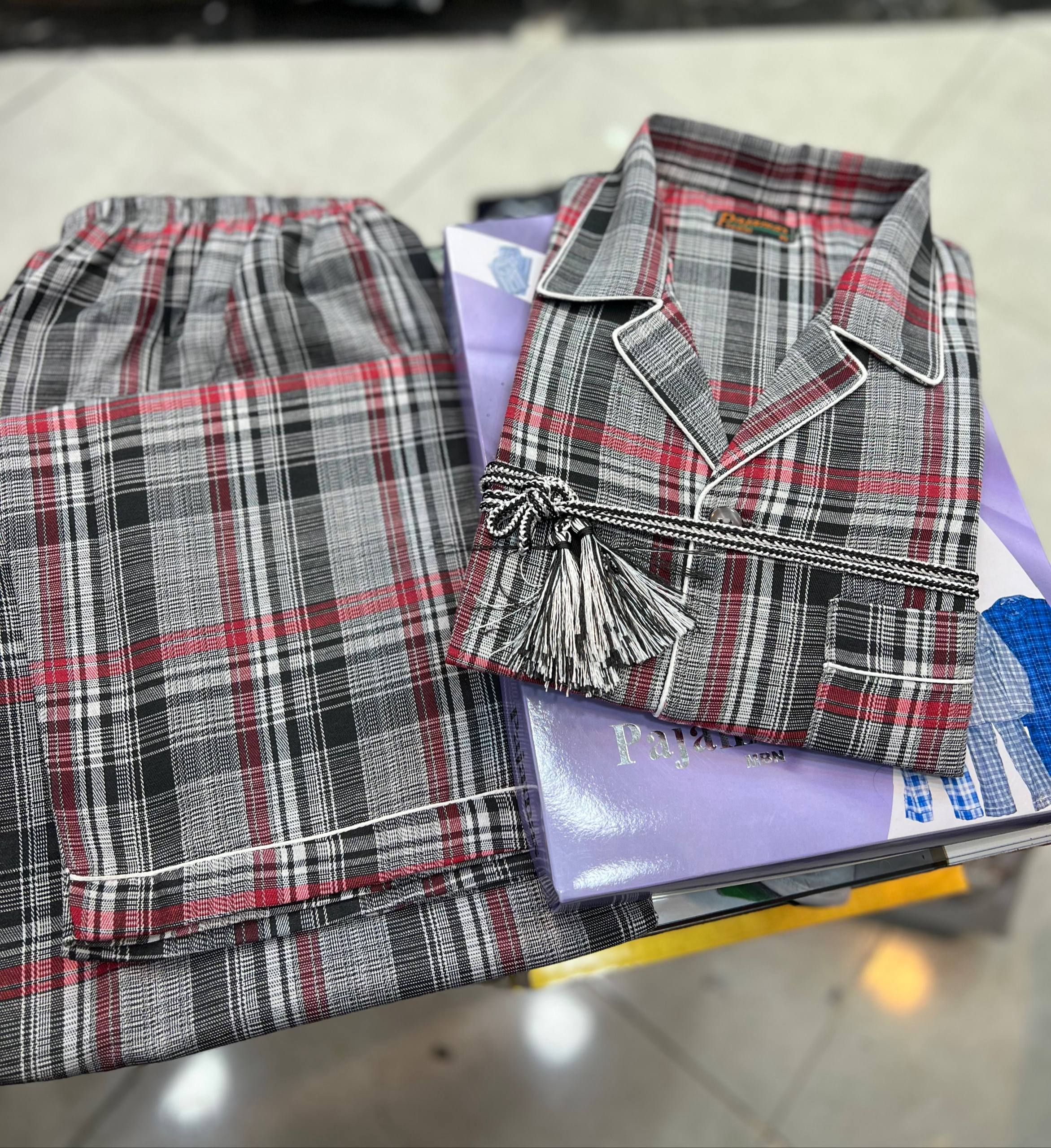 کت و پیژامه مردانه